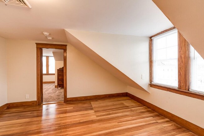 Building Photo - 104 Winthrop St