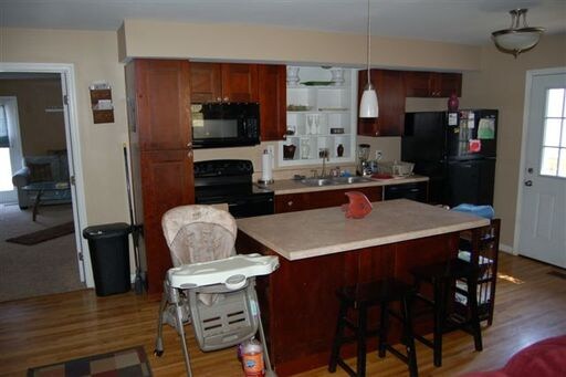 Building Photo - 7004 Bonnamere Dr
