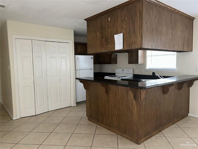 Foto del edificio - 315 W Albatross Ave