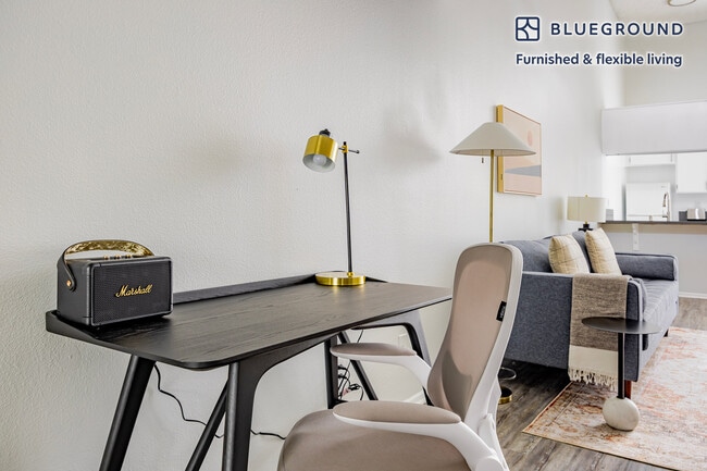 Building Photo - 641 Gayley Ave