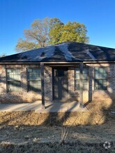 Building Photo - 500 N 38th St