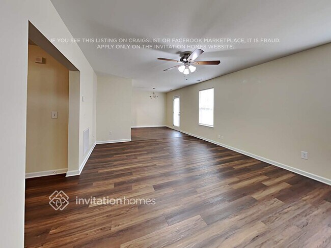 Foto del edificio - 3927 Laurel Glen Dr