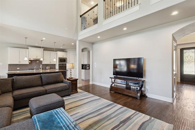 Building Photo - 2107 Grassland Dr