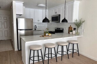 Building Photo - 1670 W Broadway