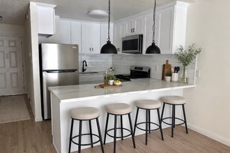 Building Photo - 1670 W Broadway