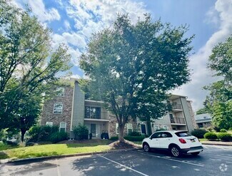 Building Photo - 705 Deer Run