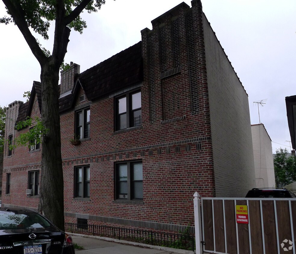 Building Photo - 84-14 Woodhaven Blvd