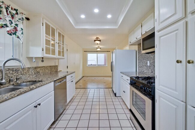 Foto del edificio - Beautifully Updated 3 Bed 2 Bath Home in Prime Milpitas Location!