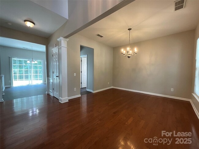 Building Photo - 2111 Arbor Vista Dr