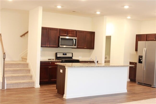 Building Photo - 5920 Osgood Pl