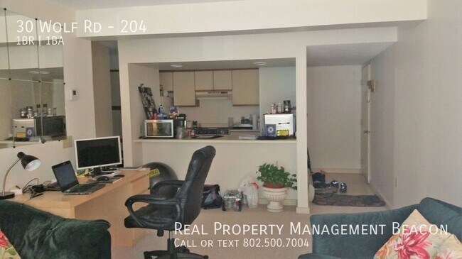 Foto del edificio - 30 Wolf Rd