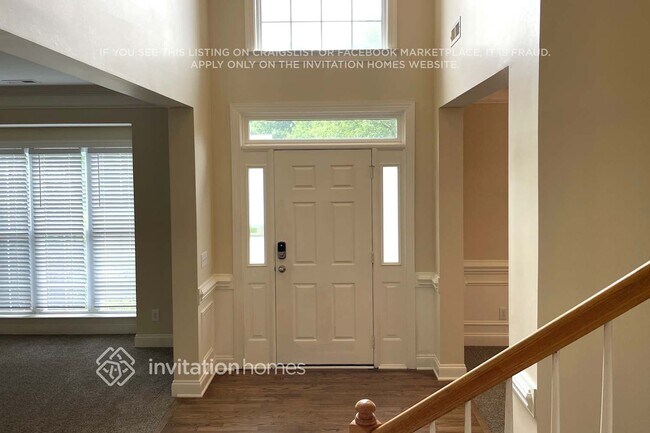 Foto del edificio - 1704 Crestgate Dr