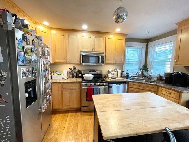 Photo - Mission Hill 4 Bed – 3.5 Bath – Central Air – Garage Parking – No Fee – 9/1 Townhome