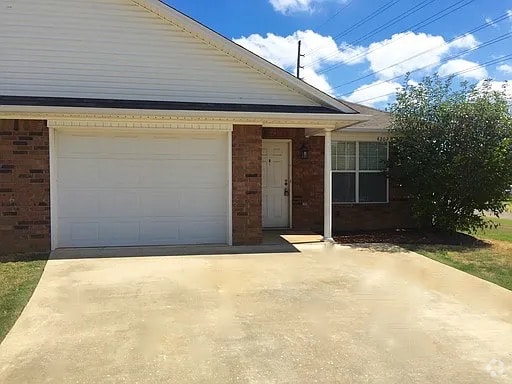 Building Photo - 4202 Magnolia St
