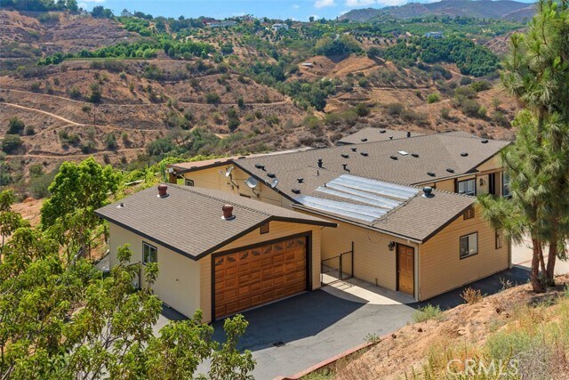 Building Photo - 534 Stewart Canyon Rd