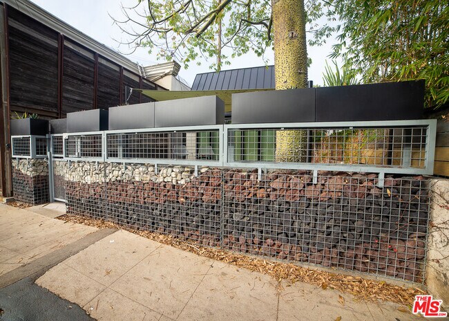 Foto del edificio - 205 Venice Way