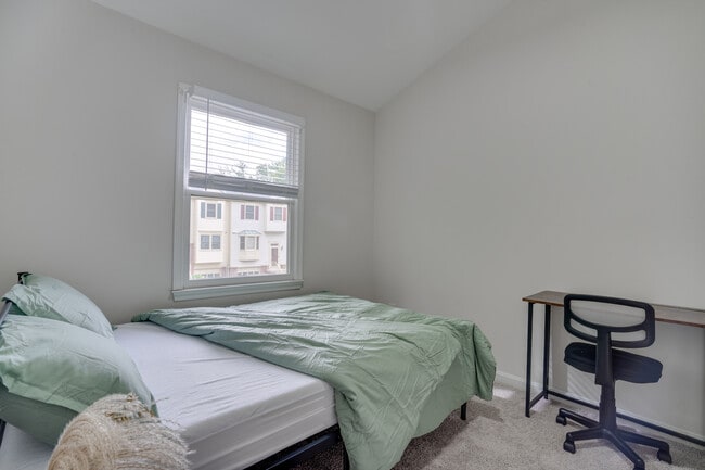 Foto del edificio - 3700 Roxbury Ln