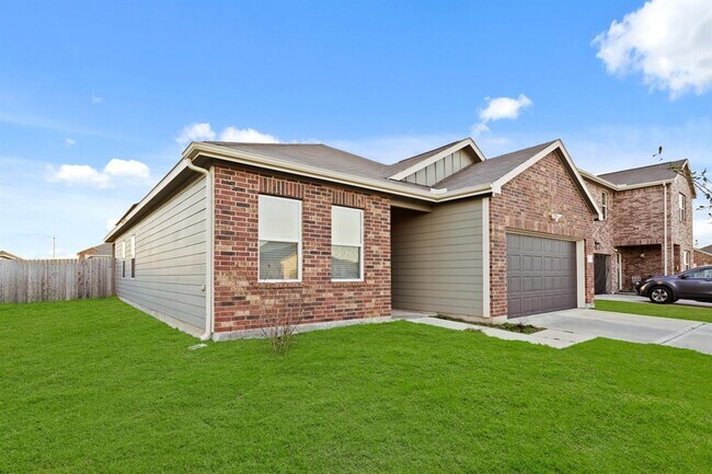 Building Photo - 6306 Highland Trl Dr