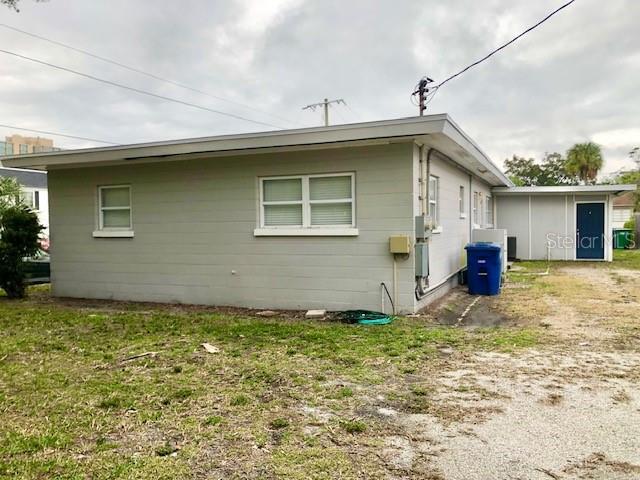 Building Photo - 2805 W Azeele St