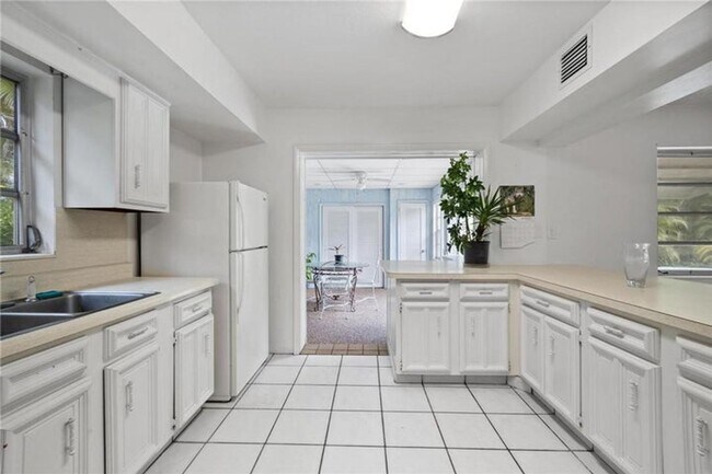 Foto del edificio - 4430 NE 16th Terrace