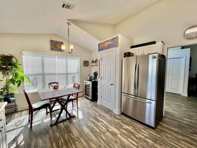 Foto del edificio - 49 Hidden Harbor Ln
