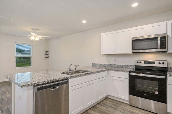 Building Photo - 155 Mikaela Loop