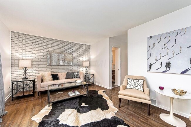 Foto del edificio - 361 E North St