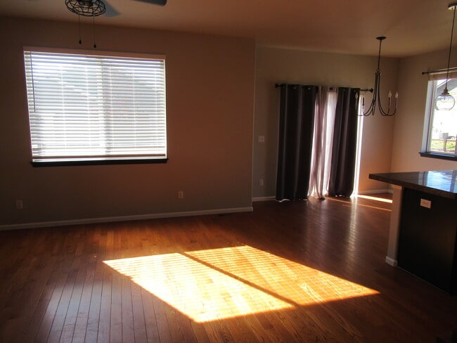 Foto del edificio - 8007 Briarthorn Ln