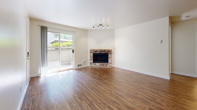 Interior Photo - Hunt Club