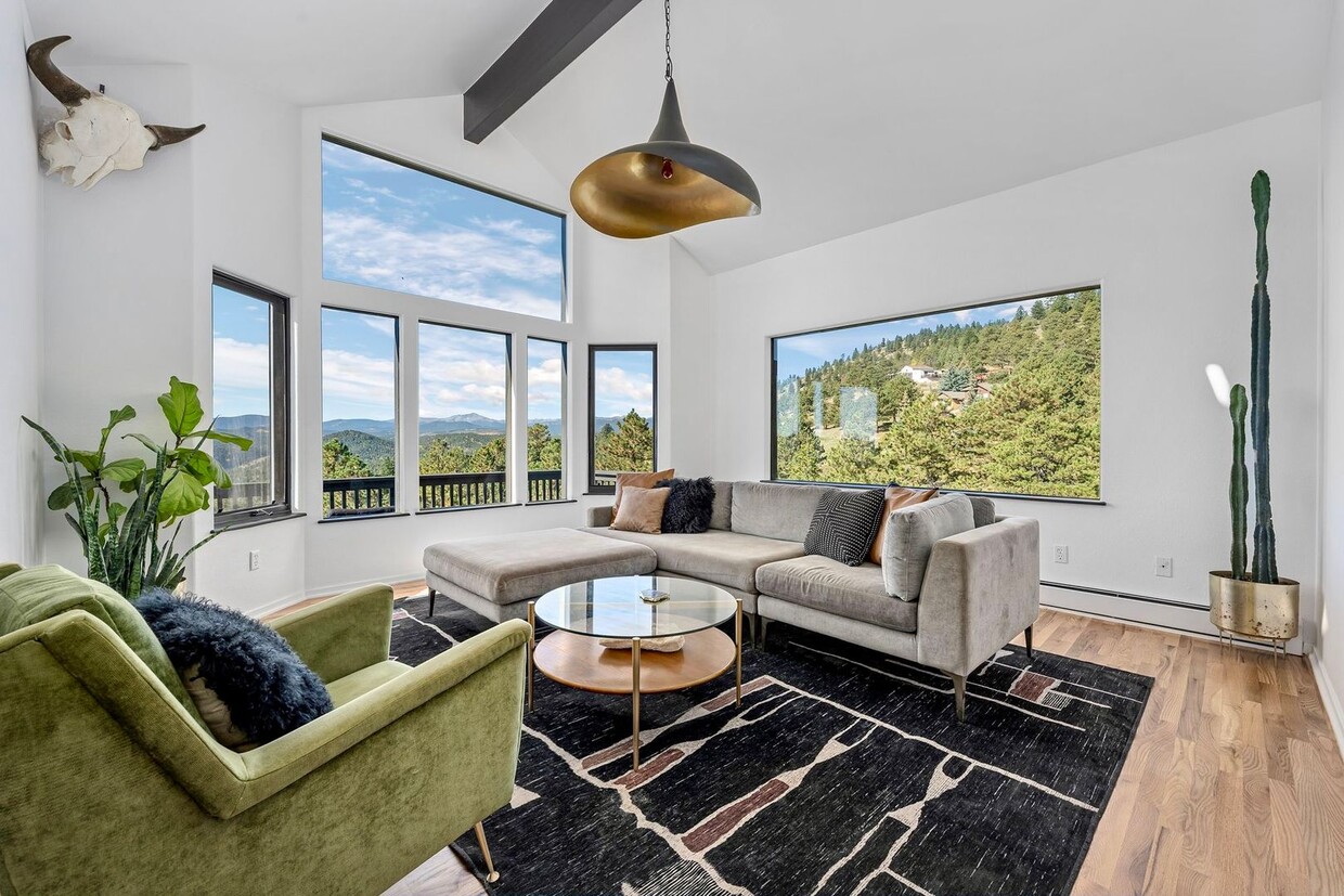 Primary Photo - Modern Mountain Retreat w/ Unrivaled Views