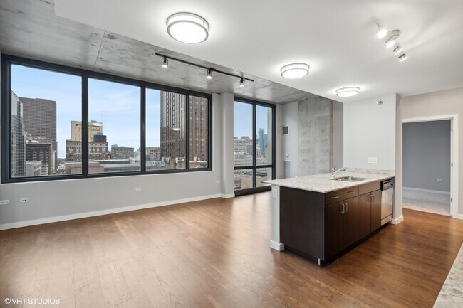 Foto del edificio - 235 W Van Buren St