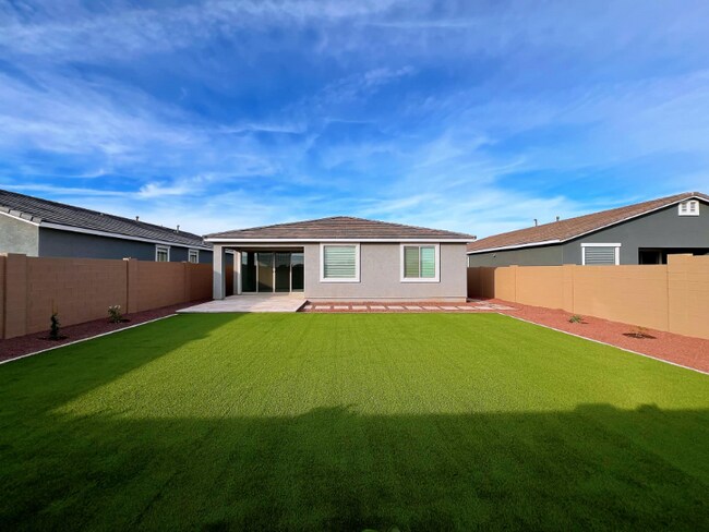 Foto del edificio - 7679 W Saddlehorn Rd