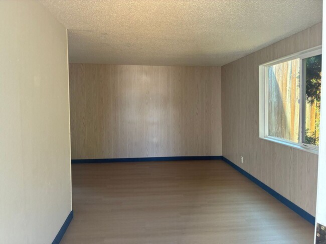 Foto del edificio - 3314 E College Way
