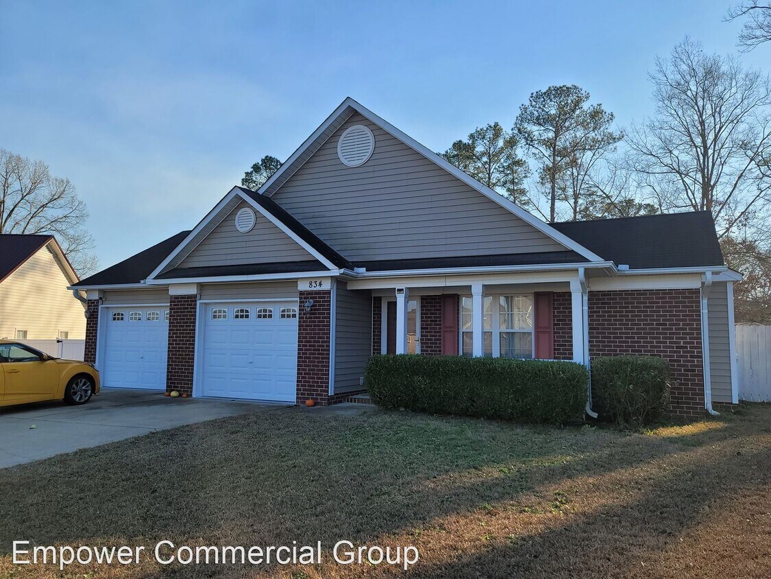 Foto principal - 3 br, 2 bath House - 834 Broadmore Drive