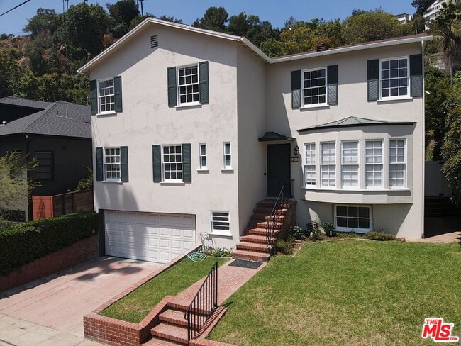 Foto del edificio - 2547 Canyon Dr