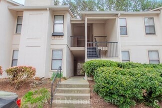 Building Photo - 2504 Huntingdon Chase