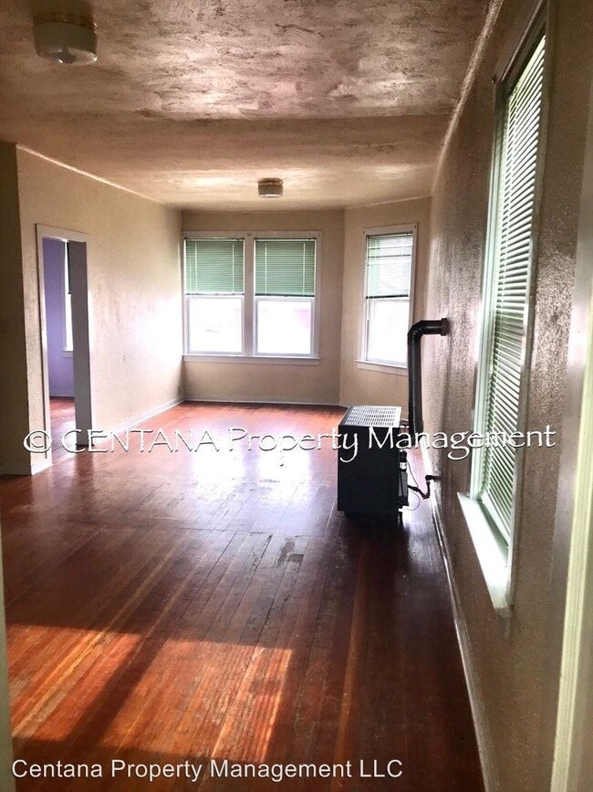 Foto del edificio - 223-225 S Jackson St