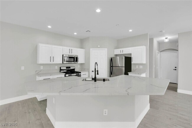 Building Photo - 2086 Arivada Ferry Ct