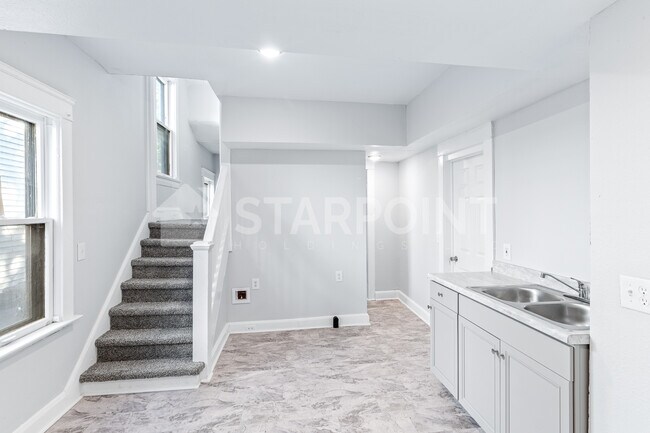 Foto del edificio - 1760 Wickford Rd