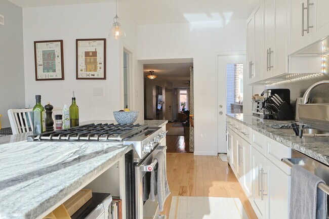 Foto del edificio - 2170 E Cumberland St