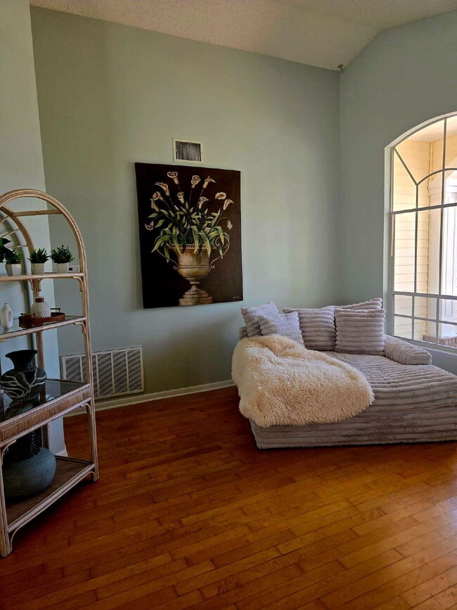 Foto del edificio - 4/2 Pool Home with pool service included