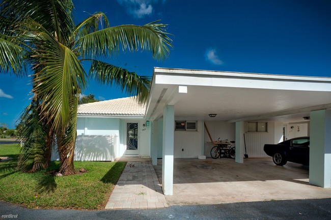 Building Photo - 345 Englewood Isles Pky