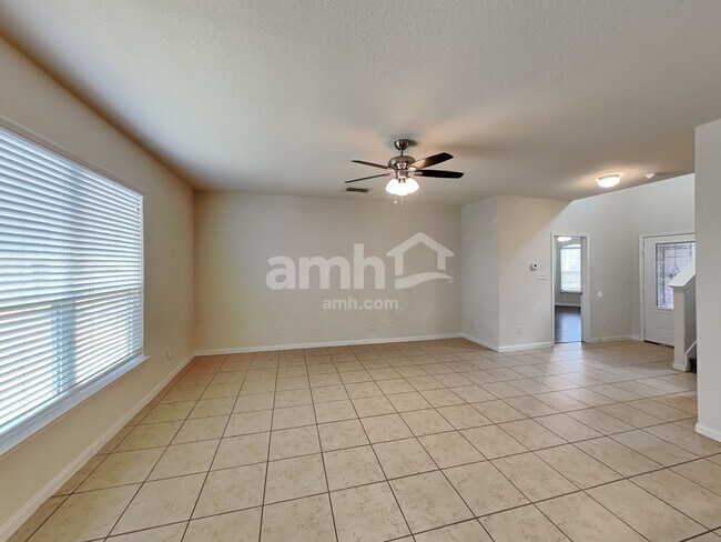 Building Photo - 7743 Watersedge Cove