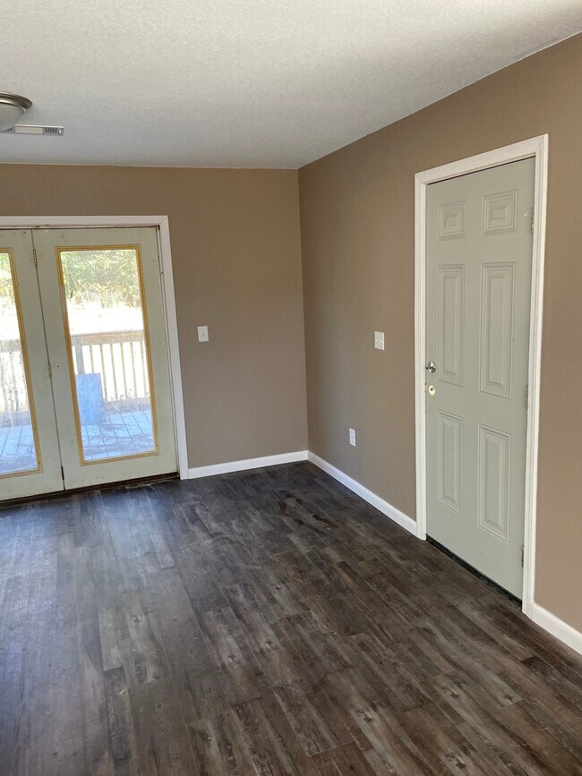 Building Photo - 272 Harp Loop