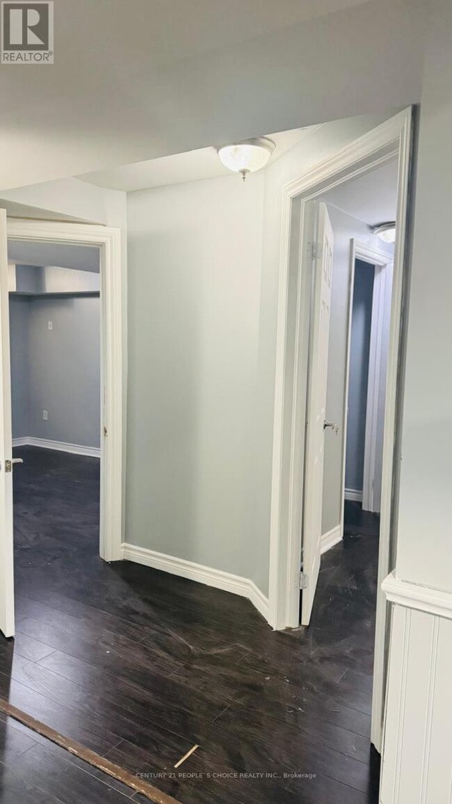 Building Photo - 55 Masters Green Crescent