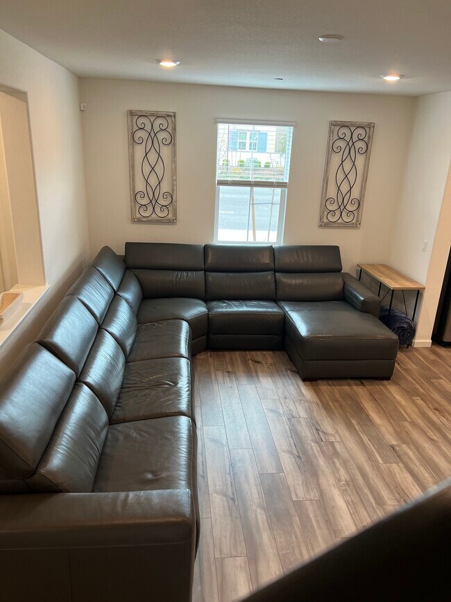 Foto del edificio - 8814 Crimson Ridge Way