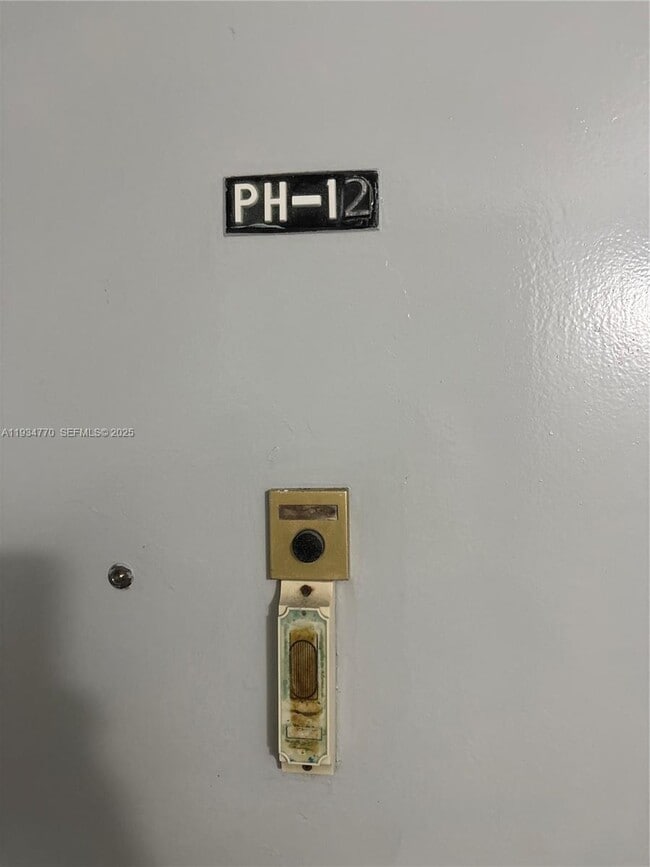 Foto del edificio - 1825 S Ocean Dr