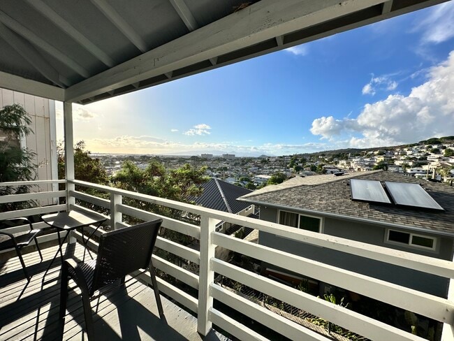 Amazing view in quiet neighborhood - 1910 Naio St House