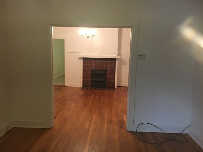 Building Photo - 912 Kennebec St