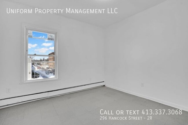 Building Photo - 296 Hancock St